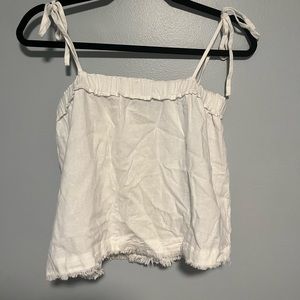 Women’s white top